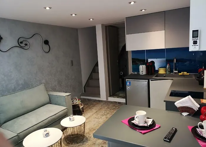New Renovated Stylisch Studio In Corfu Town